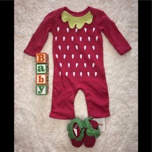 Strawberry Style Onesie w/ Strawberry Shoes 3M